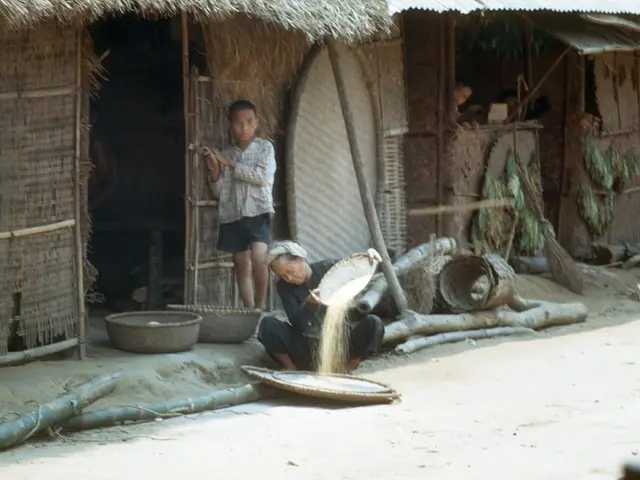 Scompiglio politico esplode mentre alleati di una figura del Partito Democratico lanciano attacchi...