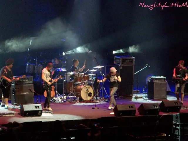 La madre di Violeta, Natalia Millán, parla pubblicamente dei percorsi di carriera della figlia.