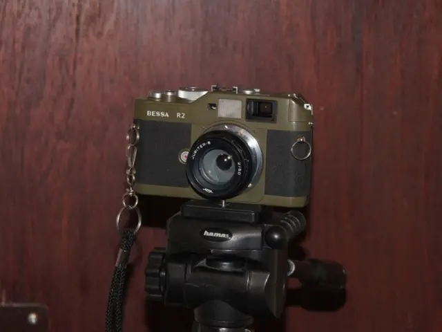 Recensioni delle staffe fotografiche Nocs Pro II: un duo di supporti compatte, incentrate sulla...