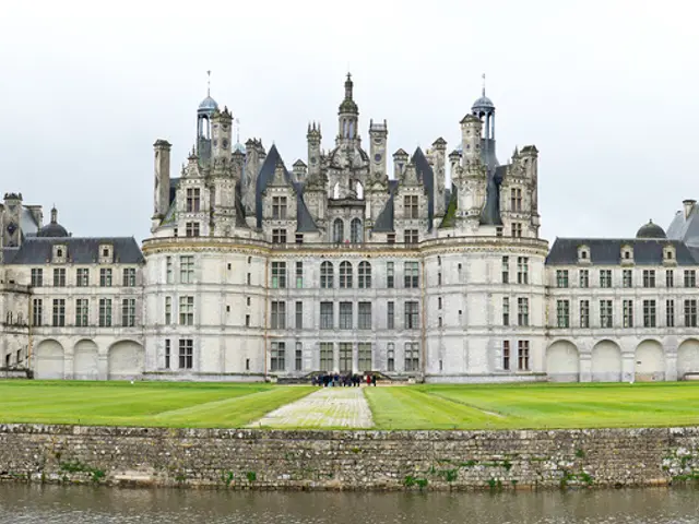 Vita a Blenheim Palace come descritta da Henrietta Spencer-Churchill, che include sci d'acqua sul...