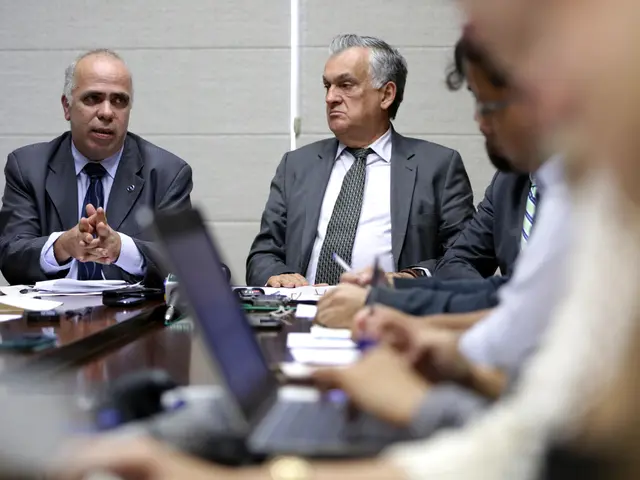 L'Unione Europea sostiene attivamente l'esecuzione dei suoi piani nucleari su scala continentale.