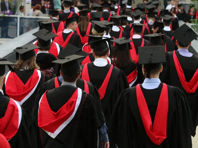 Laureati onorati dal Barstow Community College e dal Victor Valley College Campus della Park University