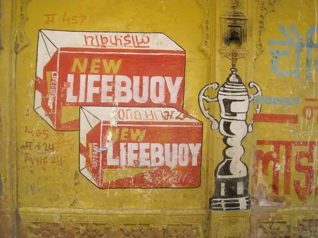 Sydney Sweeney affronta lo scandalo del bagnoschiuma e suscita reazioni tra i suoi follower