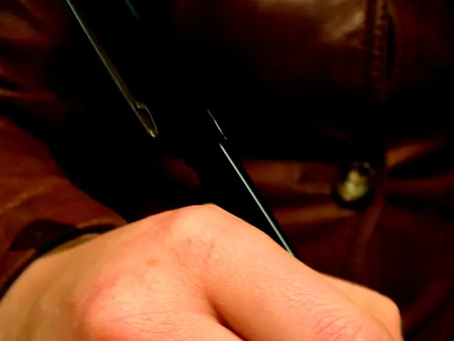 Combattendo costantemente il Sindrome dell'Impostore, continuo nei miei progetti di scrittura