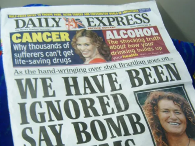 Scontento spettatore critica l'abbigliamento del presentatore delle notizie, scatenando una replica...