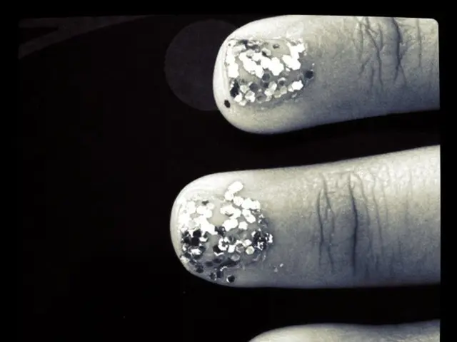 Sensazioni percepite dalle punte delle dita e il loro impatto sulle capacità del pensiero critico...