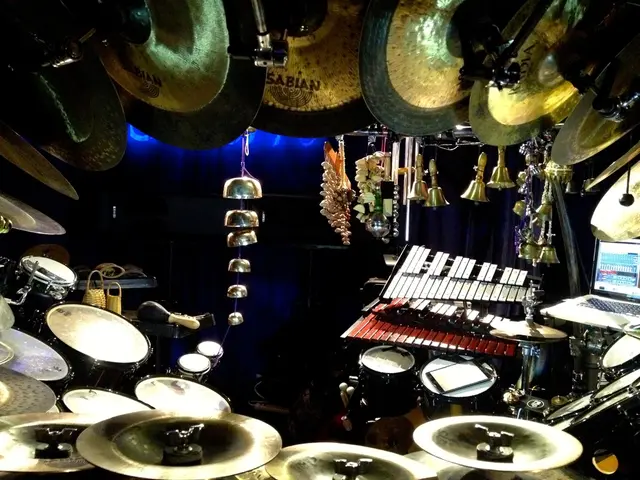 Un amplificatore a chitarra con schermo tattile, il Mooer F15i, è pronto a stabilire un nuovo...