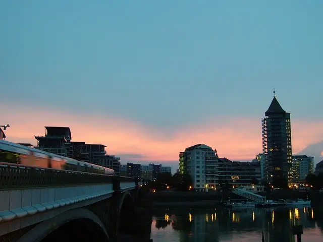 Indica un potenziale pericolo di alluvione lungo la Via d'Acqua dell'Indo, mentre l'India avvisa il...