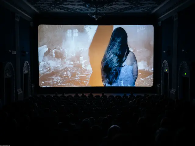 Esplorare l'Eccitazione di Ombra e Disposizione: Esaminare l'Influenza dell'Illuminazione e del...