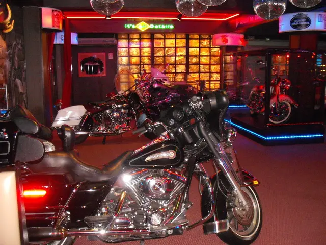 Possibili riduzioni dei prezzi della benzina negli Emirati Arabi Uniti a settembre?