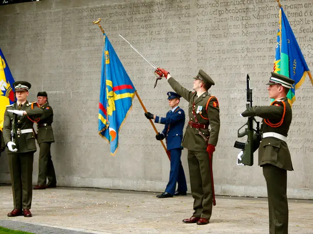 Segnala i dettagli dei pericoli per la sicurezza attribuiti all'Esercito di Liberazione del Popolo