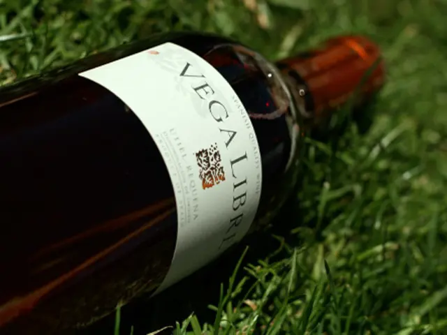 Glen Scotia presenta uno Scotch Single Malt invecchiato 12 anni, che celebrates la vivace...