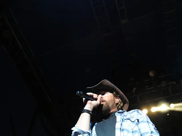 Un calciatore rinomato, precedentemente corteggiato sia da Chelsea che da Manchester United,...