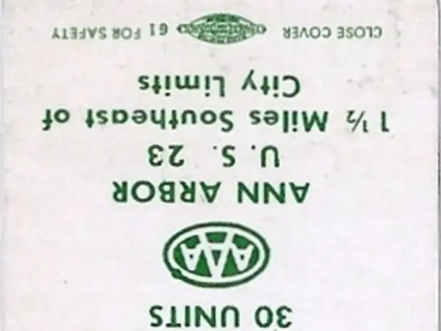 Cartelloni scientifici che mostrano gli alfabeti e i concetti scientifici correlati