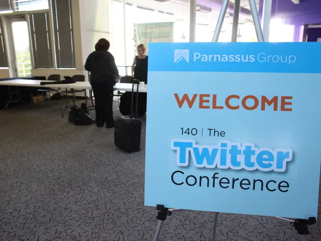 Stabilire reti di supporto per i genitori attraverso il tema Reign WordPress sul Web