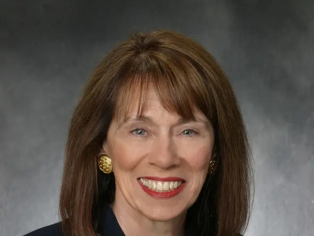 Strategie di manutenzione per una collana d'oro 24 carati: guideline per undurare il bagliore