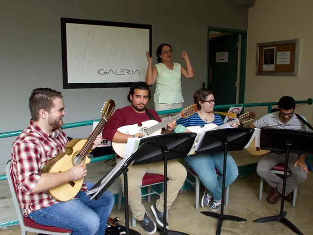 La musica ha per lei un significato profondo e ora sta diffondendo la sua conoscenza in questo...