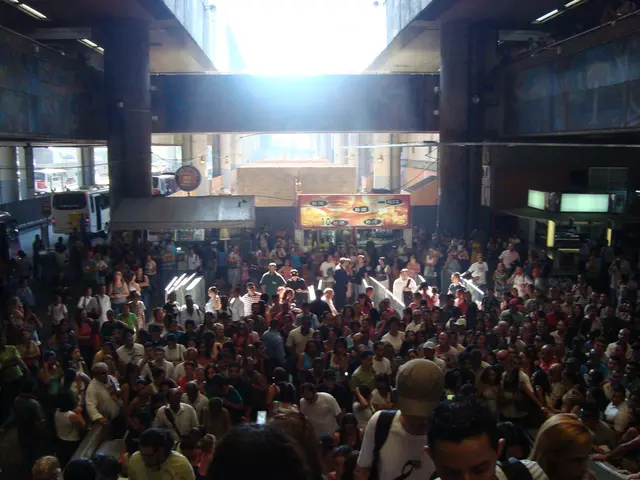 Gen Z Preoccupata Per Le Stazioni Di Servizio: Il Sondaggio Rivelà Che Il 62% Si Preoccupa Degli...