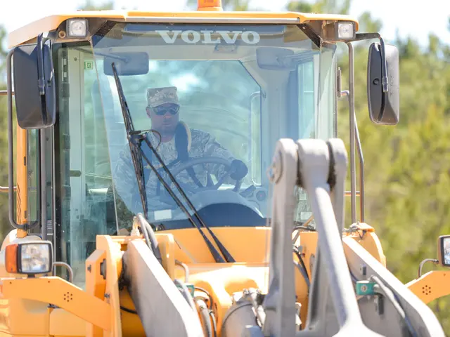 Attore Nicholas Braun di 'Successione' è stato arrestato nel New Hampshire per accuse di guida in...