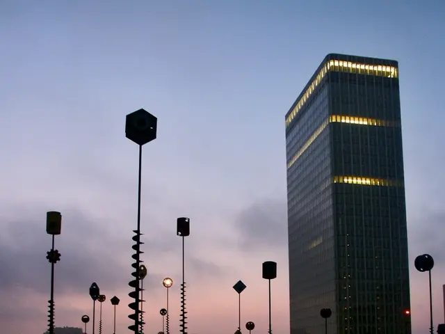 La maggioranza dei tedeschi dell'Est resta scettica nei confronti della fiducia nel governo