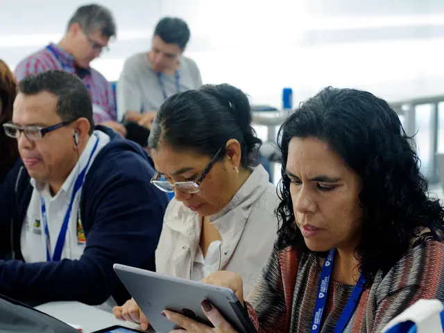 Una Celebrity Famoso Inicialmente Programmatico per Interpretare il Ruolo di Nessuno Prima del...