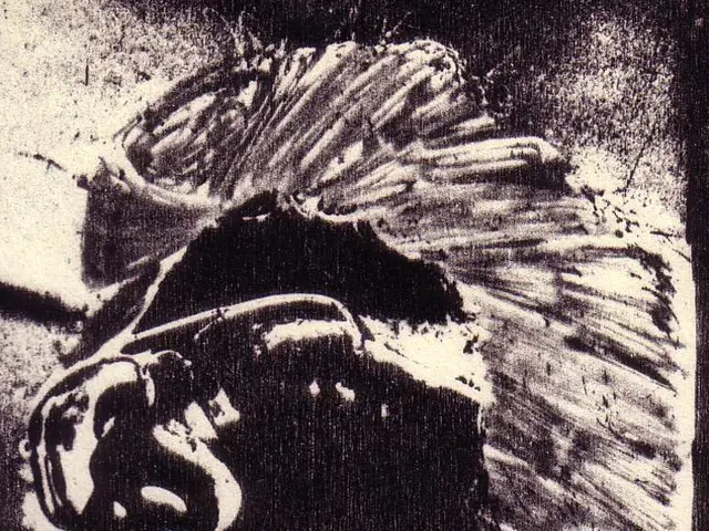 Conquistare una Tecnica Domestica Veloce per la Modellatura del Viso e il Drenaggio in un...