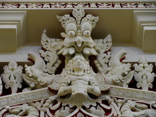 La residenza hollywoodiana di David Alhadeff funge da dinamico spazio espositivo artistico,...