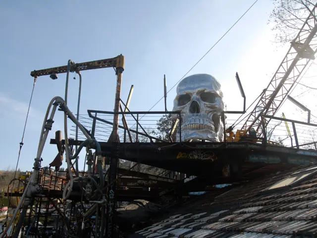 Sbirciate in anteprima il prossimo film horror 'The Swallow', con la partecipazione di un...