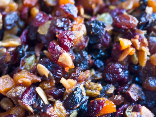 Analisi dei Movimenti Oculari, Conduttanza Cutanea e Espressioni Facciali come Indicatori Unici per...