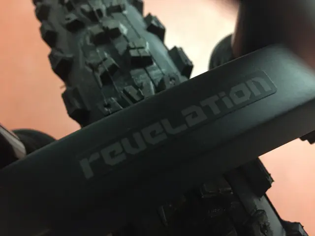 Il produttore di pneumatici Continental persevera nella strategia di concentrarsi unicamente sulla...