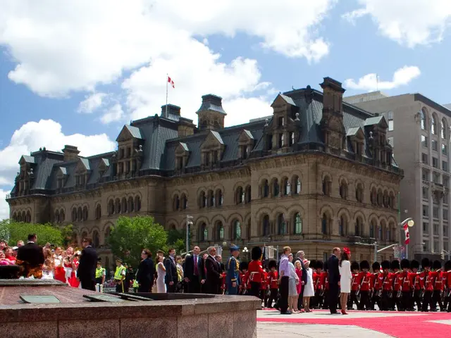 La Cina si mostra come il liberatore nella Seconda guerra mondiale durante uno spettacolo militare