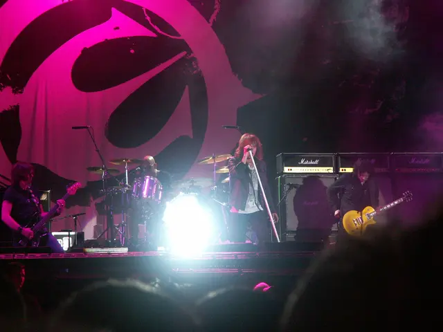 La potenza dell'ampli è illimitata, superando il limite tradizionale di 11, come richiesto da Nigel...