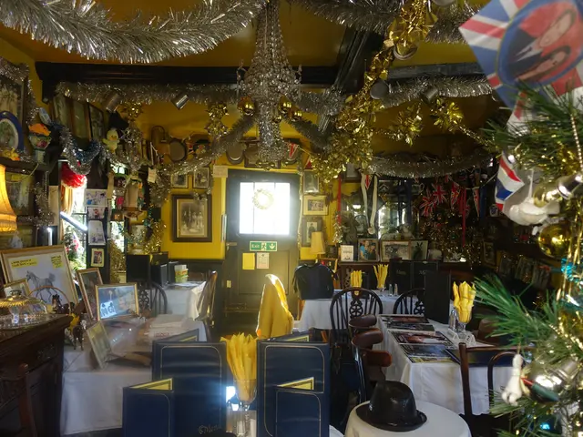 Lo stile moderno danese si fonde con il fascino rustico di una casa splendida situata nella regione mediterranea