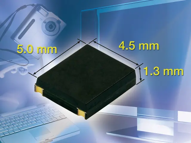 Schermo AW2725D QD-OLED Alienware ultramoderno evidenzia colori vivaci, prestazioni superiori e...