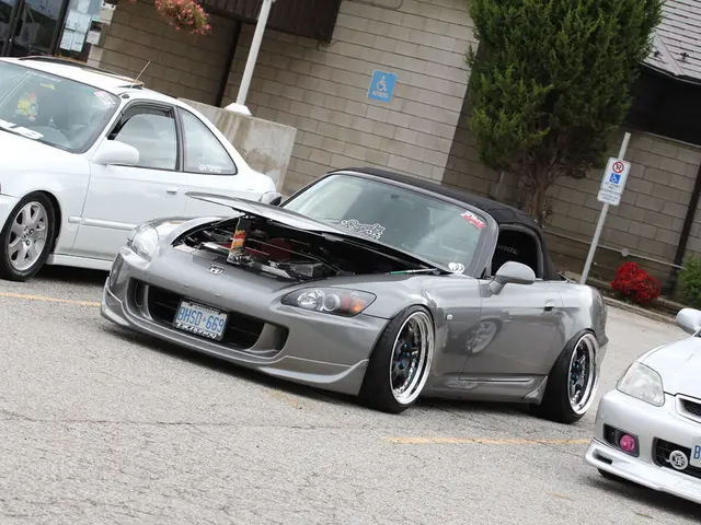 trovare, scoprire, localizzare, determinare la posizione di, identificare, rintracciare, scoprire...