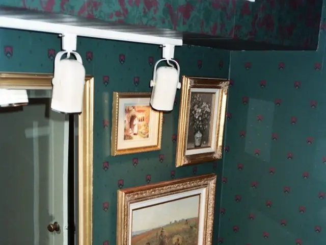 Acquistare specchi da bagno illuminati per un bagno più luminoso