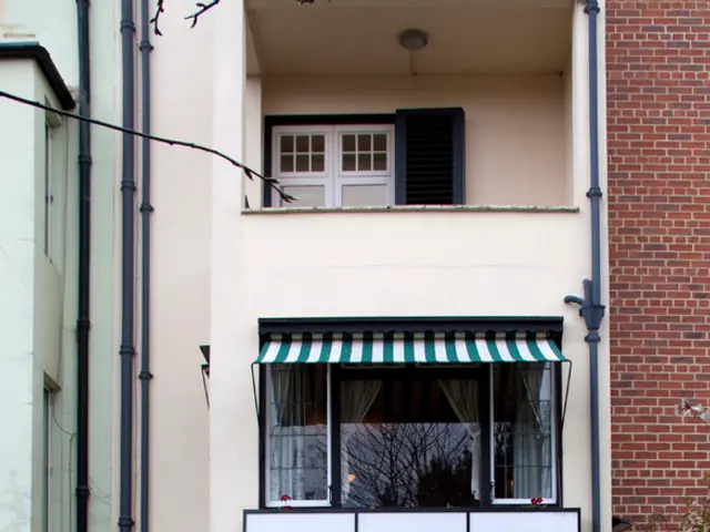 Trasforma la tua zona living con pavimenti in piastrelle fascinosi