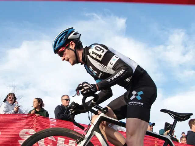 Hugh Bonneville ha interrotto inaspettatamente un'intervista a un giornalista, appellando...