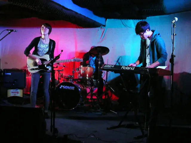 Il virtuosismo del prodigio al piano sorprendentemente esegue un duetto mozzafiato al melodica con...