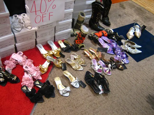 Calzature Comode+: 20 Scarpe Oltre il Vestiario Casual Quotidiano