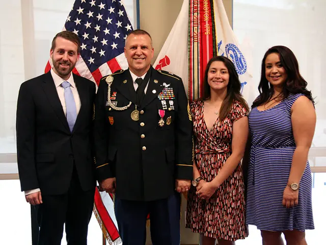 Lavori transgender federali asseriscono di affrontare apprensione e pregiudizio sotto...