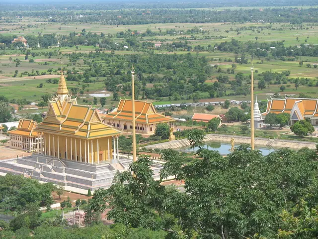 Giochi Antichi Svelati: Foresta Pietrosa in Arizona - Alberi Fossilizzati e Segreti Antichi...