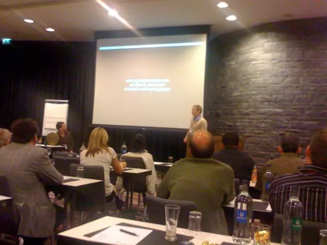 L'affetto degli utenti di Internet per Emma Chamberlain si sta affievolendo?