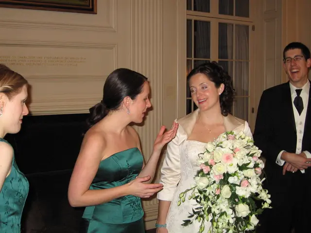 Pratiche spesso utilizzate dalle donne, rivelate dalla psicologia, che inducono costantemente gli...