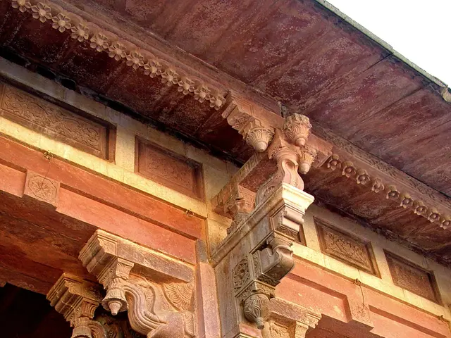 Vandalismo alla Shrine di Hazratbal si verifica prima dell'Eid-e-Milad, scatenandoظارометro. Come...