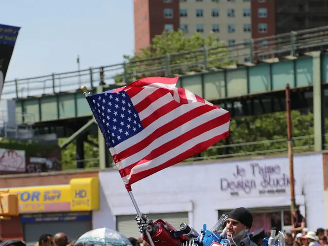 Viaggiare in tutta gli Stati Uniti: Buongiorno, America si imbarca in un viaggio in ogni stato per...