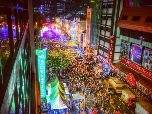 Artisti musicali Lupe Fiasco, JoJo e Elvis Crespo prenotati per esibirsi al festival Taste of...