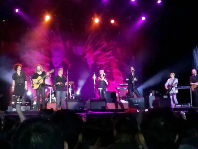 Le personalità designate Sir Paul McCartney e Sir Elton John hanno fatto un'apparizione degna di...