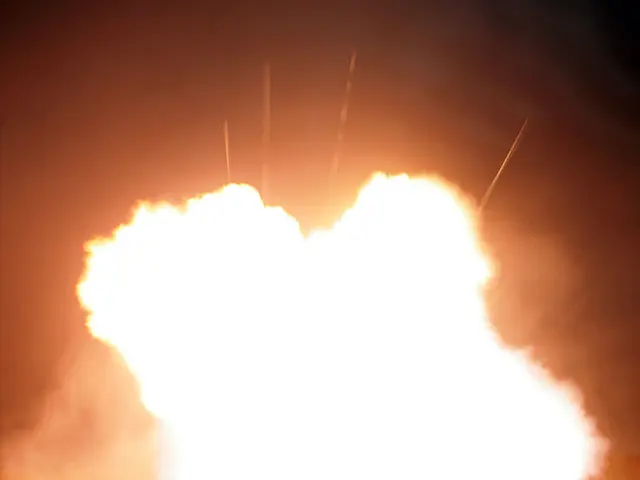 Vigile del fuoco che cerca di infrangere il proprio record mondiale ai campionati nazionali per...