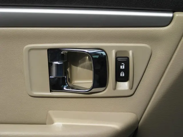 AffINare laptatione porte in PVC: Tecniche professionali spiegate